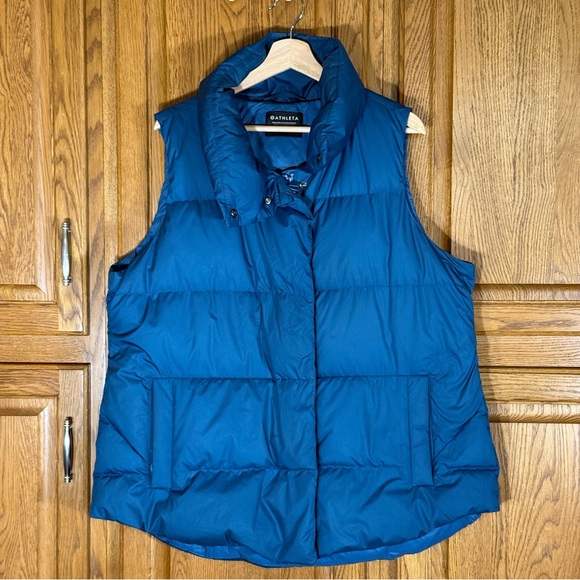 Athleta Downtown Down Vest 1X Blue Puffer Warm Lightweight Plus Size 1X